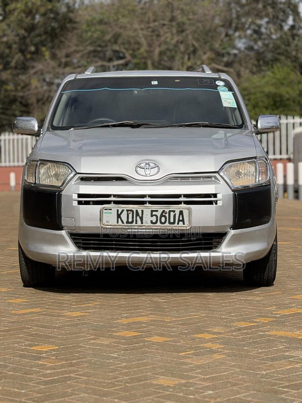 Toyota Succeed SV Premium 2016 Silver