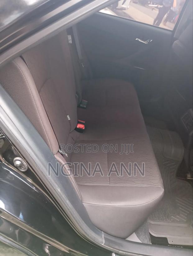 Toyota Premio 2018 Black