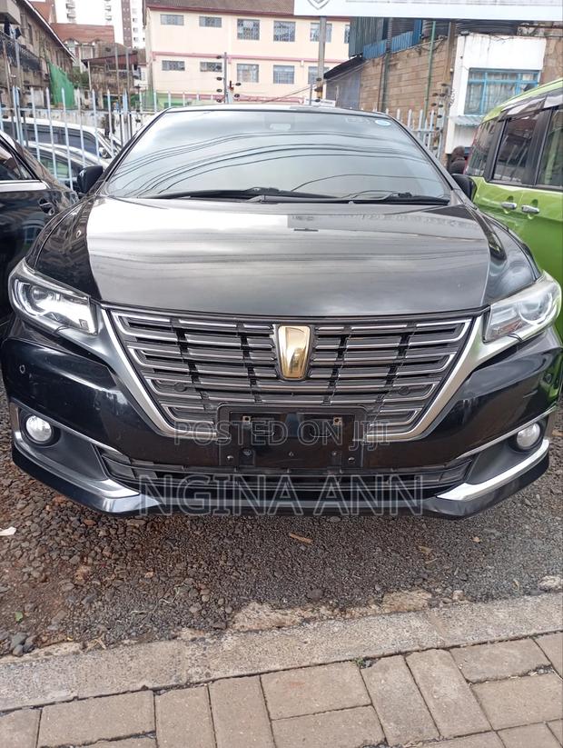 Toyota Premio 2018 Black