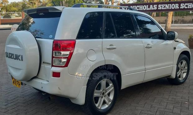 Suzuki Escudo 2007 White