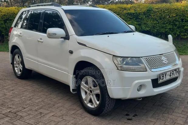 Suzuki Escudo 2007 White