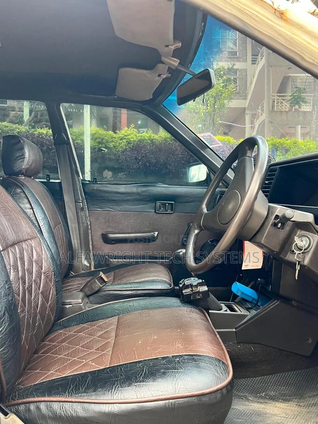 Nissan Sunny 1990 White