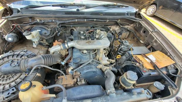 Toyota Hilux SR 2013 Gray