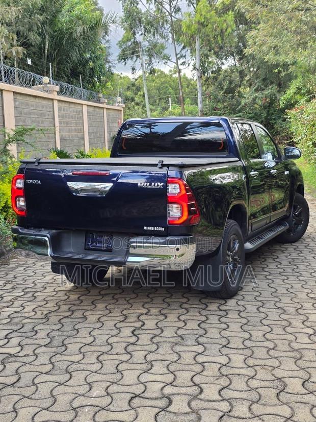Toyota Hilux 2020 Blue