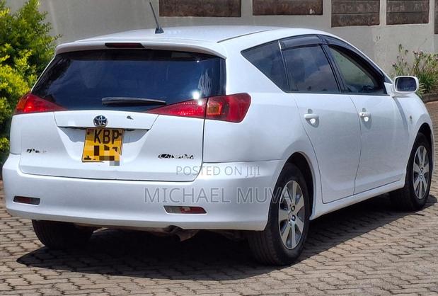 Toyota Caldina 2005 White