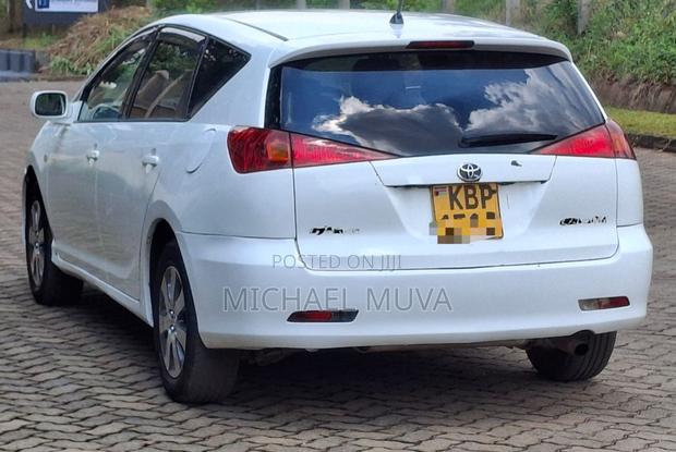 Toyota Caldina 2005 White