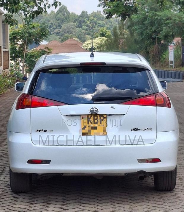 Toyota Caldina 2005 White