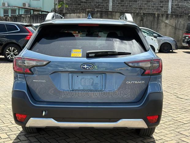 Subaru Outback Premium 2022 Blue