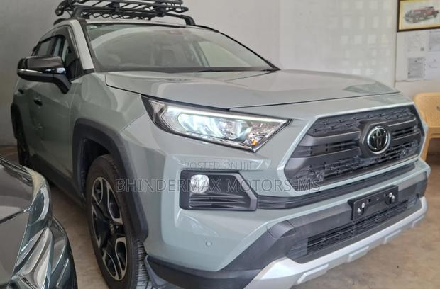 Toyota RAV4 2019 Green