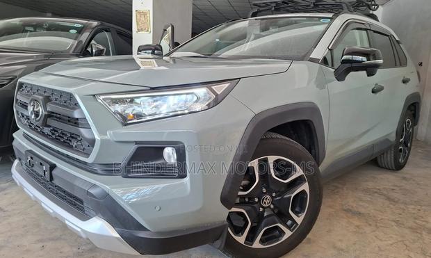 Toyota RAV4 2019 Green