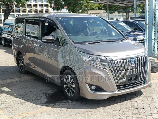 Toyota Esquire 1.8 FWD Hybrid (7 seater) 2019 Gray