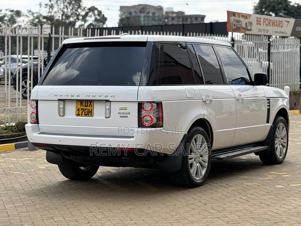 Land Rover Range Rover Vogue 2010 White