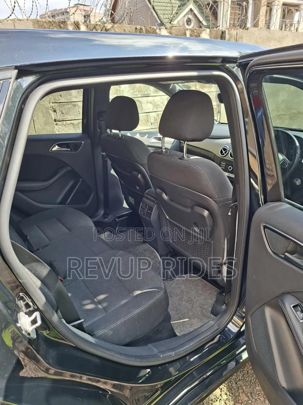 Mercedes-Benz B-Class 2018 Black