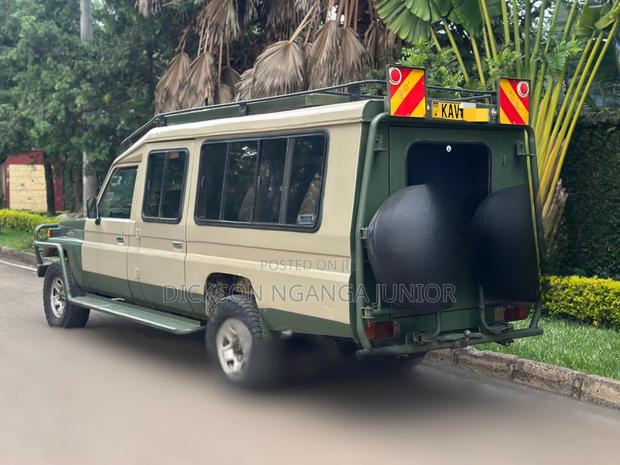 Toyota Land Cruiser 2005 Matt Black