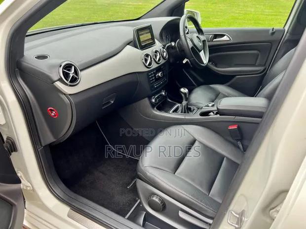 Mercedes-Benz B-Class 2018 Black