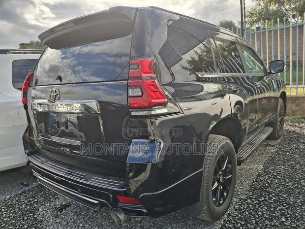 Toyota Land Cruiser Prado 2.8 2021 Black