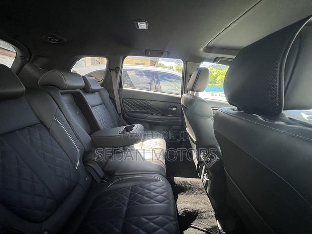 Mitsubishi Outlander 2019 Matt Black