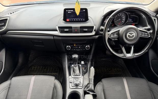 Mazda Axela 2016