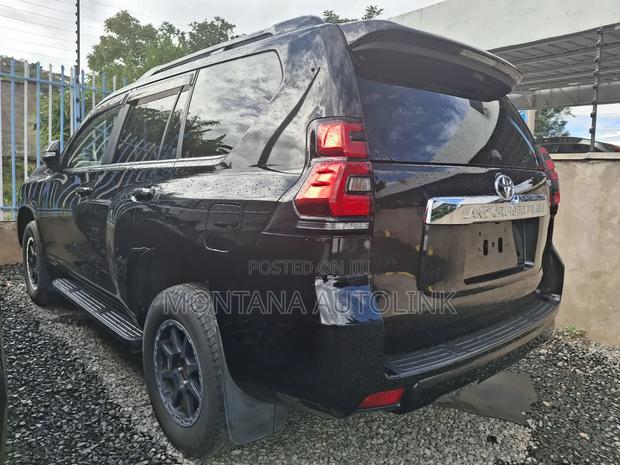 Toyota Land Cruiser Prado 2.7 2021 Black