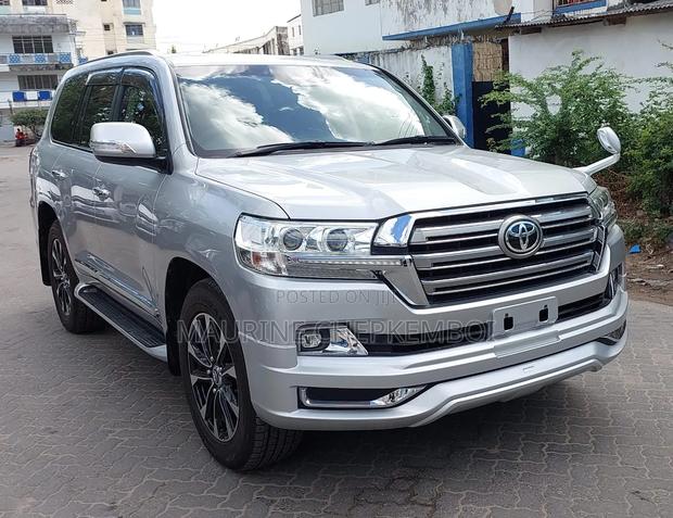 Toyota Land Cruiser 2019 Silver