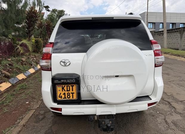 Toyota Land Cruiser Prado 2011 White