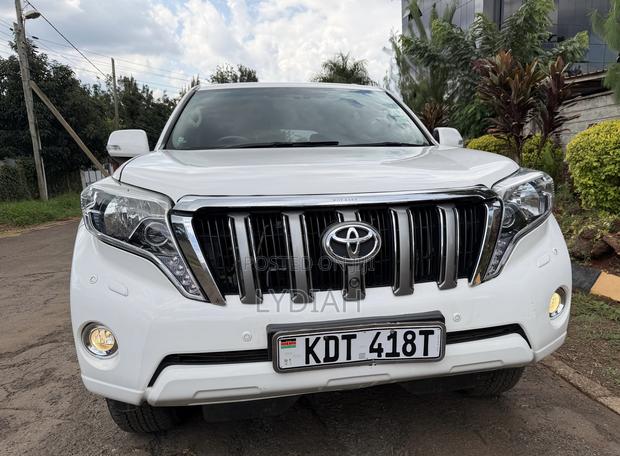 Toyota Land Cruiser Prado 2011 White