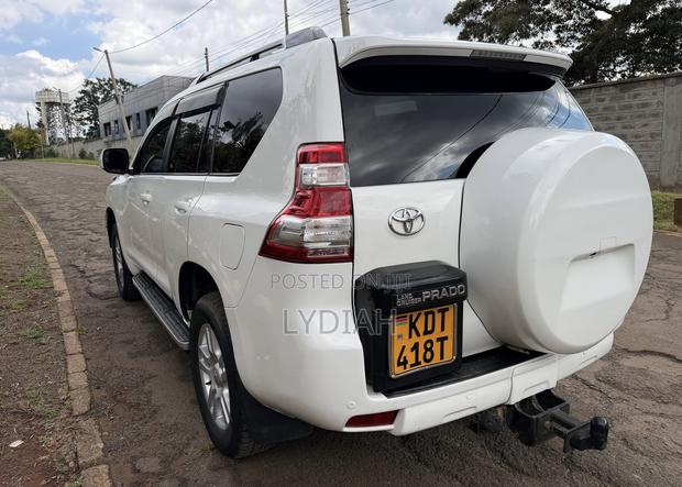 Toyota Land Cruiser Prado 2011 White