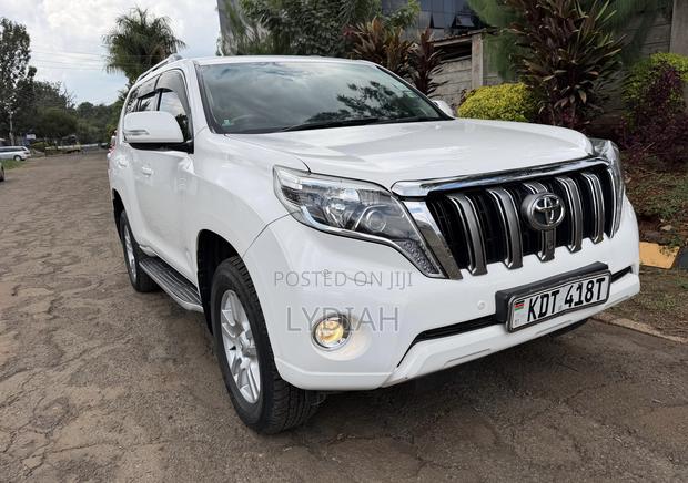 Toyota Land Cruiser Prado 2011 White