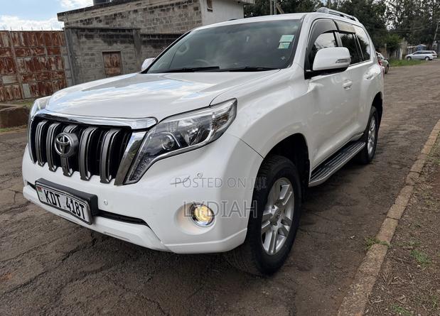Toyota Land Cruiser Prado 2011 White