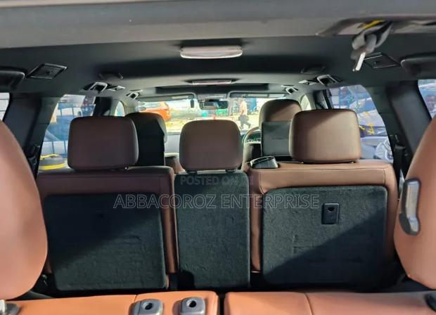 Toyota Land Cruiser 2019 Silver
