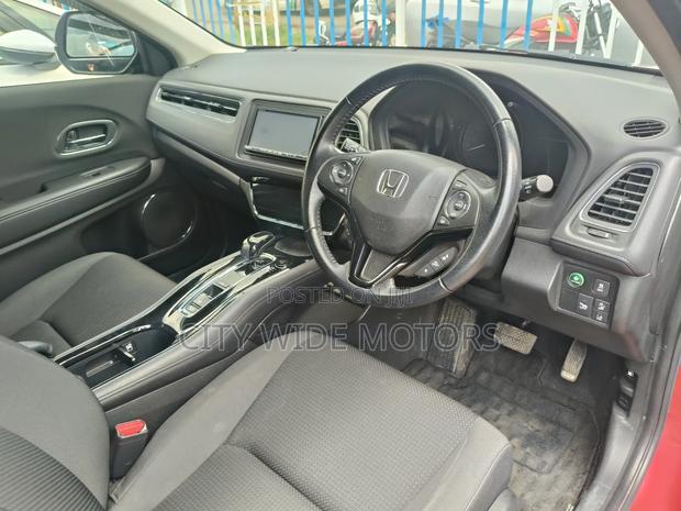 Honda Vezel 1.5 Hybrid 2WD 2018 Red