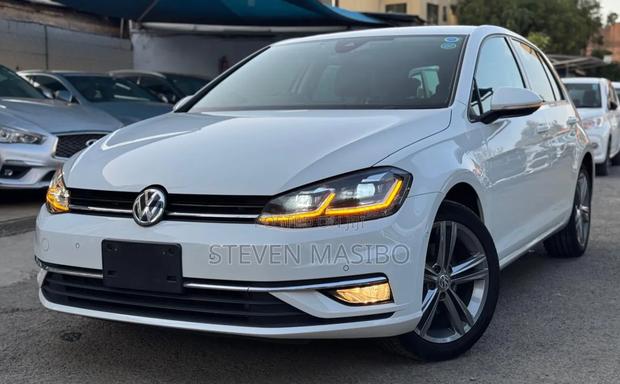 Volkswagen Golf 2019 White