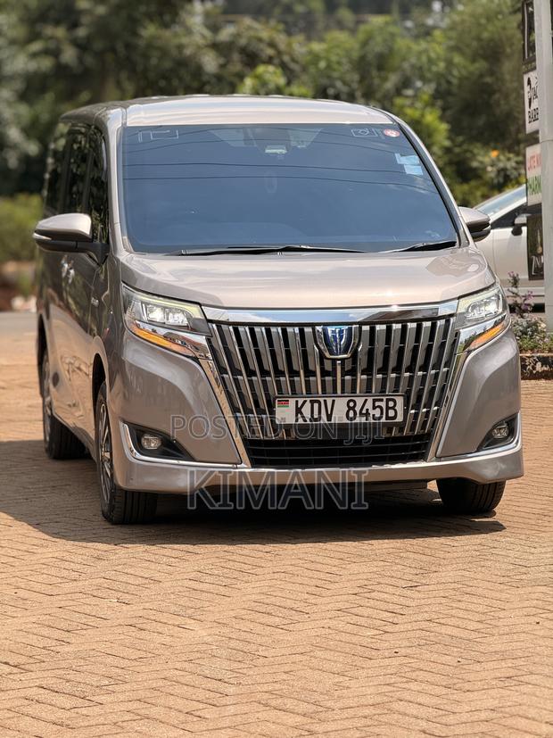 Toyota Esquire 1.8 FWD Hybrid (7 seater) 2018 Gray