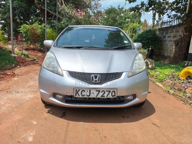 Honda Fit Automatic 2010 Silver
