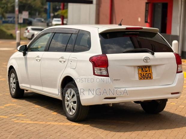 Toyota Corolla Fielder 1.5 Petrol FWD 2013 White
