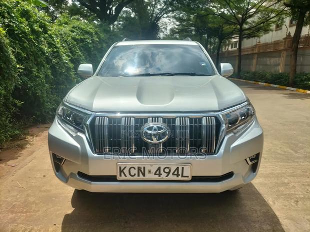 Toyota Land Cruiser Prado 2010 Silver
