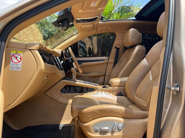 Porsche Macan 2017 Gold