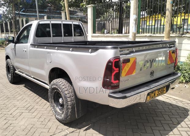 Toyota Hilux 2014 Silver