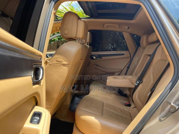 Porsche Macan 2017 Gold