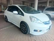 Honda Fit Shuttle 1.3 Hybrid 2WD 2013 White for sale