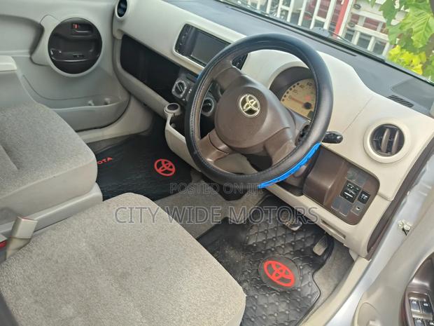 Toyota Passo 2012 Silver