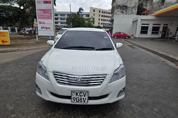 Toyota Premio 2012 White