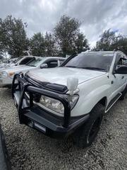 Toyota Land Cruiser 2001 White for sale