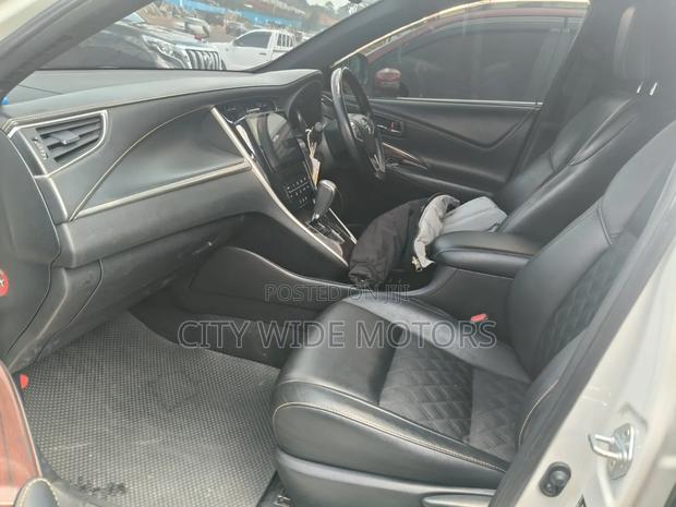 Toyota Harrier 2.0 4WD 2015 White