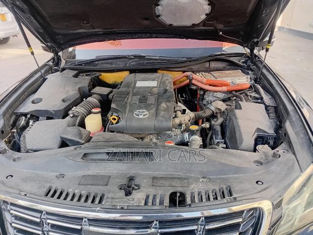 Toyota Crown 2015 Black