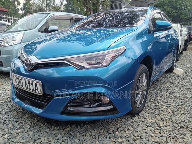 Toyota Auris 2016 Blue