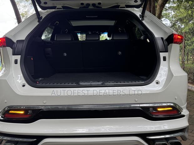 Toyota Harrier 2.0 2020 White