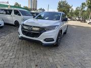 Honda Vezel 2019 White for sale