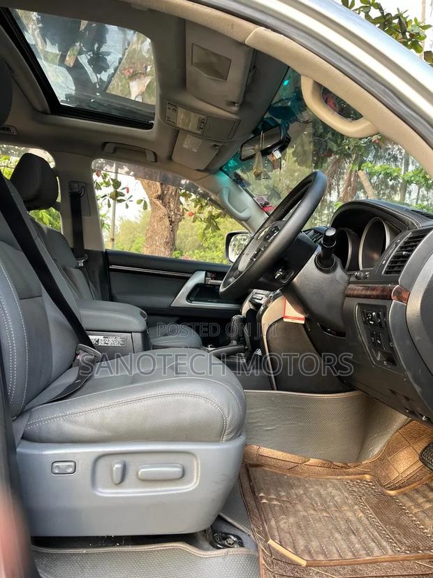 Toyota Land Cruiser 2008 Silver