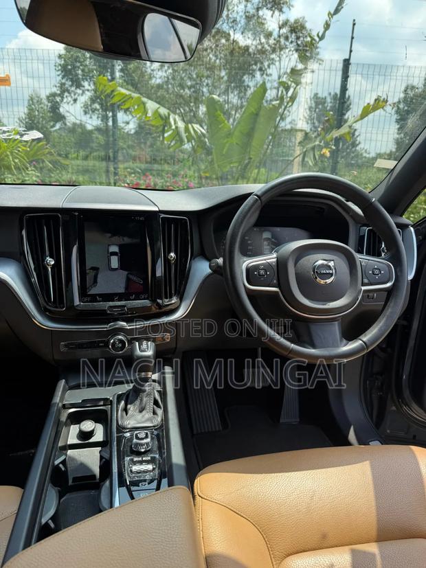 Volvo XC60 2018 Blue